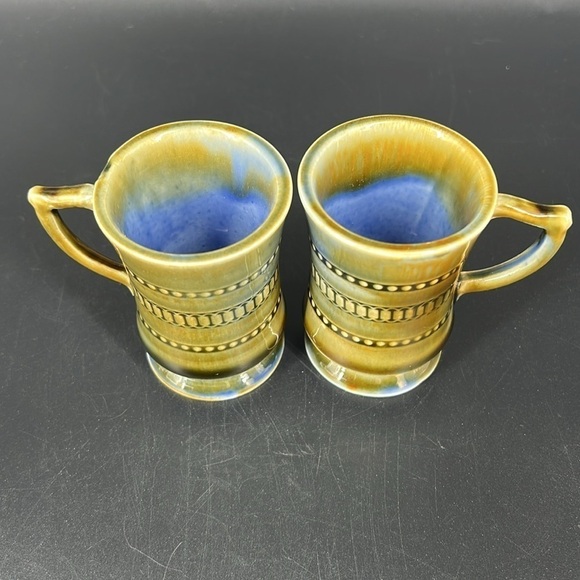 Vintage Small Wade
Shamrock Irish Porcelain
Tankard/Mug w/Harp Handle - Picture 2 of 8